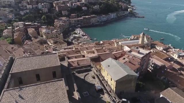 Argentario - Spettacolare Mostra alle Cisterne - WVNChkc8B1A