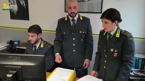 Truffe ed estorsioni a 1.200 anziane con le vendite porta a porta: vittima anche ad Arezzo - -6t_KxydeXA