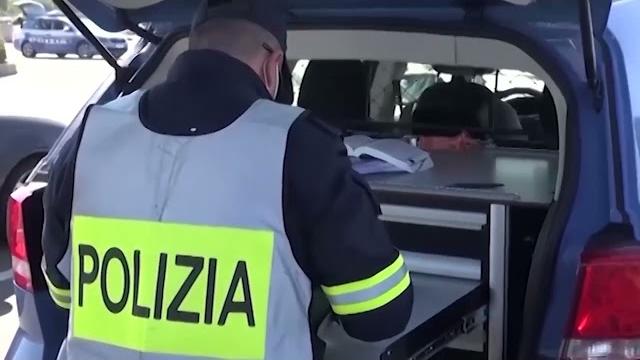 In A1 con 30 kg di droga. Arrestato un 40enne nell'Aretino - Bc8wy59-JbQ