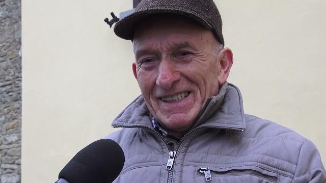 La fede del matrimonio persa decenni fa nell'oliveto ritrovata col metal detector - KHg8ul-dU3Y