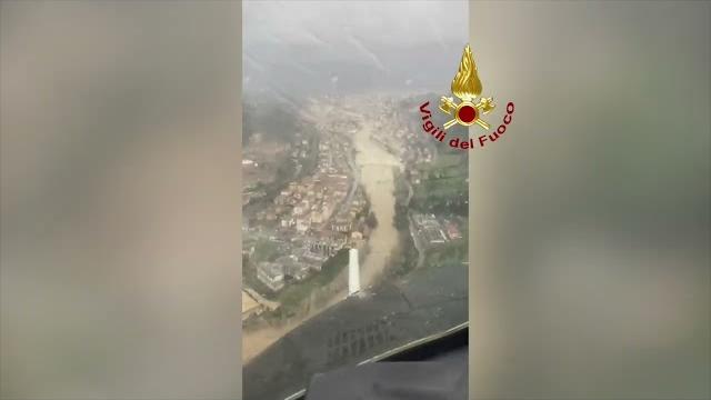 Maltempo, la Toscana dichiara lo stato di emergenza regionale anche per la provincia di Arezzo - M2Ey5YnuohU
