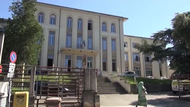 Si fa chiudere le tube ma rimane incinta: Asl condannata a mantenere la bimba - PVuObf1INUI