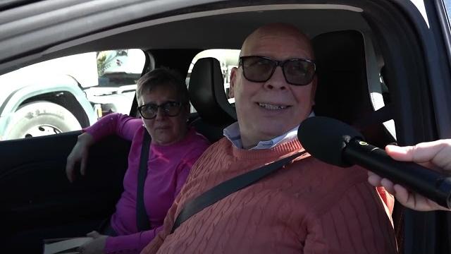 Trattori e tir in protesta al casello della A1. 