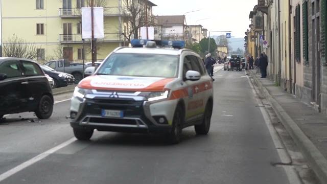 Malore improvviso alla guida, muore un uomo a Montevarchi - Y5qfDgjeWCM