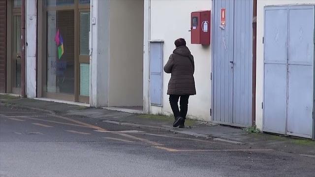 Ruba gioielli a una coppia di novantenni: colf denunciata - _1qMGz3fWiw