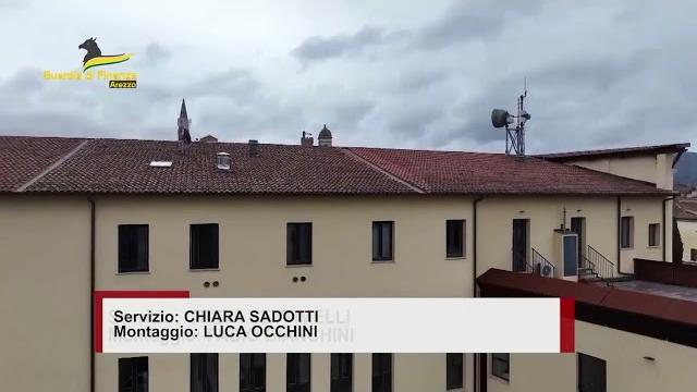 Fugge dai finanzieri con 300 gr di cocaina, arrestato - _m7WJ6z8u8I