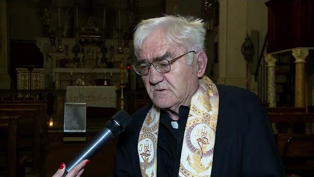 Sparò al vicino che gli stava demolendo la casa, fiaccolata per sostenere Sandro Mugnai - dSMd2zIms2M