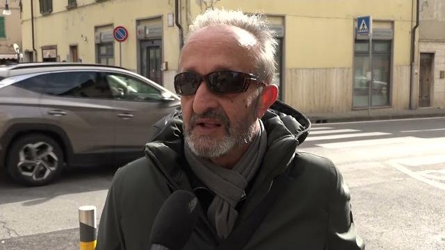 Bimbo morto all'asilo. La famiglia avvia una raccolta fondi. Domani l'autopsia - irvMM5WZUo0