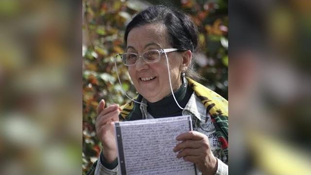 Addio a Flora Gualdani, Duomo gremito. 