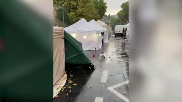 Pioggia nell'Aretino a macchia di leopardo. Danneggiati gli stand a Castiglion Fiorentino - pLYiNkLJYoY