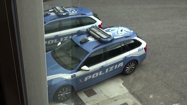 Maxi sequestro di sigarette di contrabbando. Arrestati due polacchi - wnxgicfnMpk