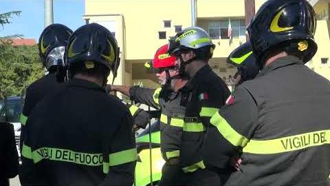 Allarme bomba in una scuola di Arezzo, evacuate oltre 600 persone - xPjbmj0hGsw