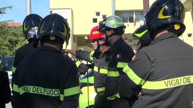 Allarme bomba in una scuola di Arezzo, evacuate oltre 600 persone