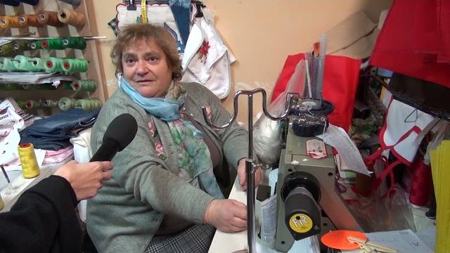 Chiude storica merceria in piazza della Badia. La titolare dona invenduto in beneficenza - 3mxDYCUA9fk