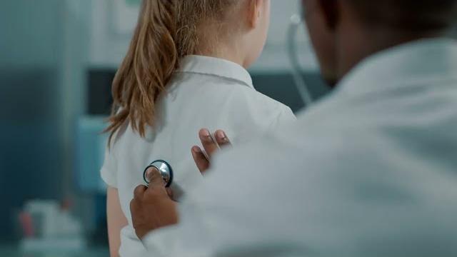 Al via la guardia attiva pediatrica nella Asl Toscana sud est - 4fsYIhugA1Y