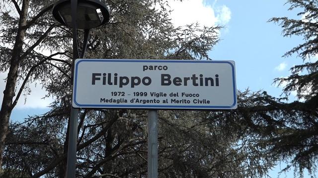 Arezzo rende omaggio al vigile del fuoco Filippo Bertini - 4hdjA-XfY4Q
