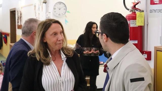 Valdichiana Village dona "bibliotechine" alle scuole - 5ANZHhY3pmU