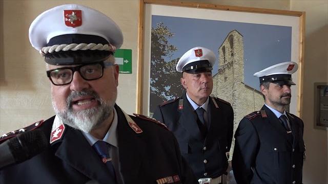I nuovi distintivi in dotazione alla Polizia Municipale - 8st9IiSe_BA