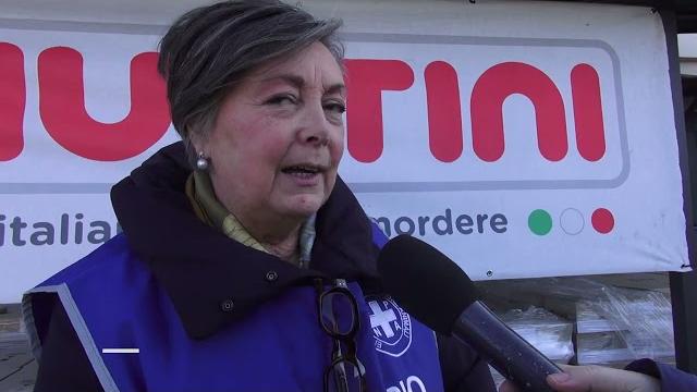 Natale a 4 zampe, Landini-Giuntini’ dona bancali di cibo all’Enpa - 97YoTqZlFz8