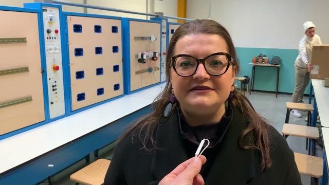 IP Marconi, oggi il rientro in aula per 17 classi - 9vEOaI5KZyA