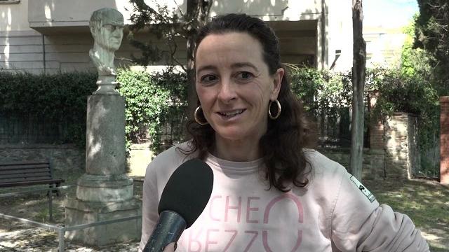 Ecco il parco dell'Anfiteatro ad Arezzo riaperto. Felici cittadini e turisti - 9y5pe6iRavE