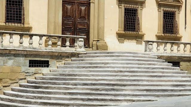 Arezzo, terminato il restauro della scalinata del Palazzo di Fraternita - B4eaVFWgd5A
