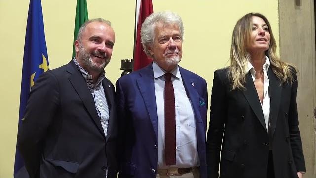 Ghinelli chiede al Sottosegretario una coppia di treni per la città del Natale - EewyuTUoi30