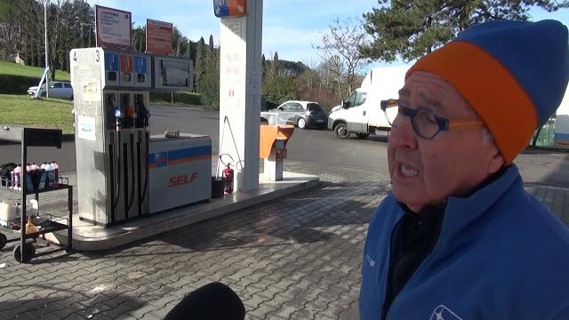 Carburanti: da oggi scatta l'obbligo di cartello del prezzo medio - LX3NVcghRaA