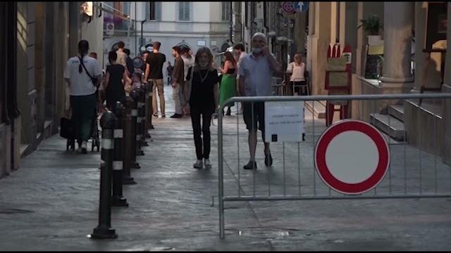 Torna la maxi area pedonale nel centro storico di Arezzo - OarQ7rV6rlE