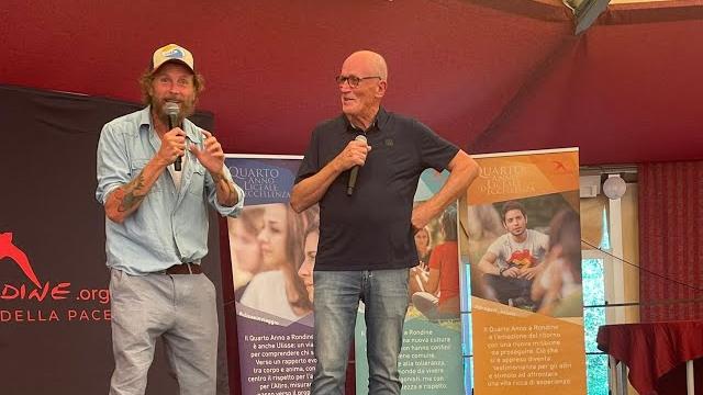 Jovanotti suona la prima campanella a Rondine: "Pace, una parola rivoluzionaria" - RlTwqYtXTbk