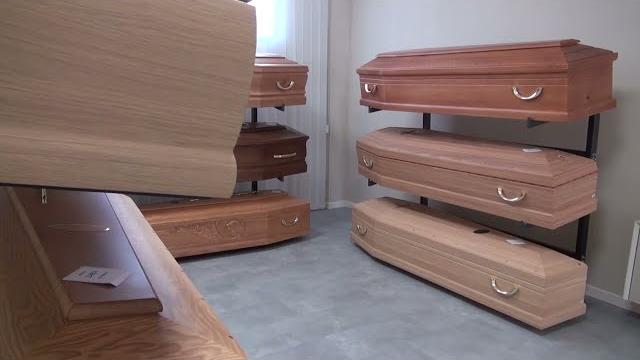 "Ridiamo dignità ai morti per Covid", operatore funebre aretino scrive al Ministro della Salute - YGdXreJg8z8