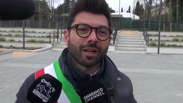 Panchine al Porcinai, Casi: “"Mai pensato di fare interventi anti clochard" - dFA9arF-5KU