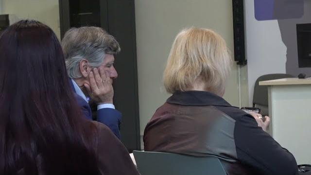 Educazione civica, Simona Bonafè in cattedra al liceo scientifico di Montevarchi - g8s6GG5GakU