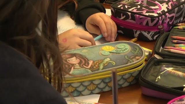 “A scuola sul fiume”: il Chiassa diventa aula a cielo aperto - i6ts-s5hTsY