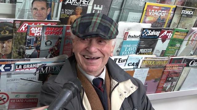 Salva l'edicola di piazza San Jacopo ad Arezzo, comprata da Patrizio Bertelli - kCWn2TRHlgA