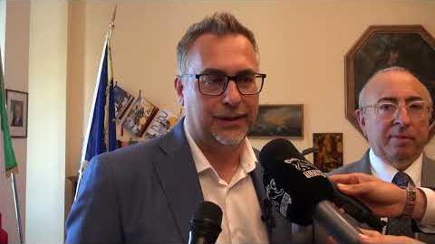 Il nuovo sindaco di Arezzo Comanducci incontra il Prefetto Di Nuzzo - nC4RLg_z81A