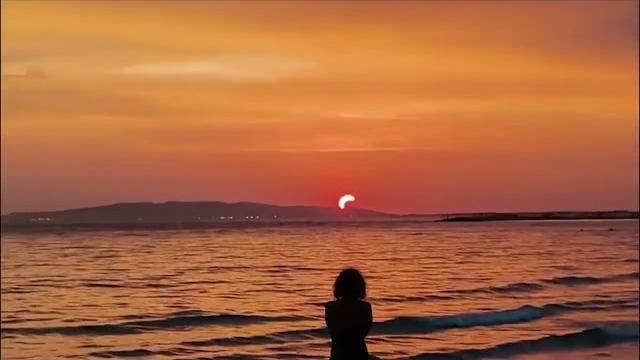 Eclissi del 12 agosto, ecco gli scatti e i video dalla Toscana