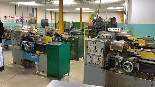 Scuola: buone notizie per gli studenti dell'indirizzo moda del Marconi in Valdarno - phbQ4yZqcE4