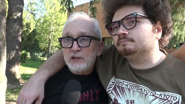 "Nel paese dove i maiali volano, i lupi galleggiano". Il libro che nasce da una "mente ribelle" - qpDL3XoZLWQ