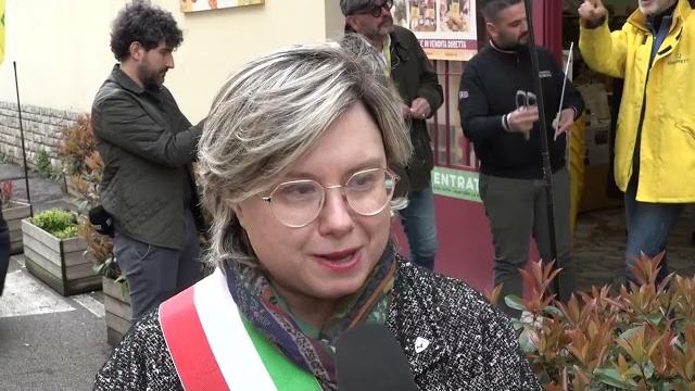 Un altro defibrillatore ad Arezzo, installato da Coldiretti al Mercato coperto di Campagna Amica - u3t-b3uShfM