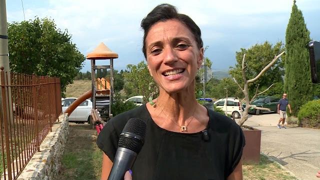 Violenza di genere, inaugurata la panchina rossa di Palazzuolo - uEJECit192s