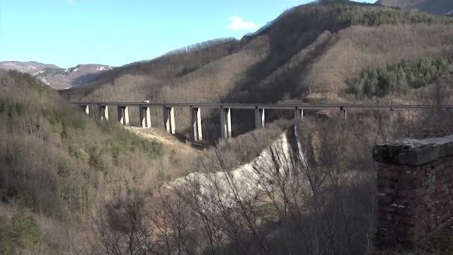 Confindustria Toscana Sud rilancia l’allarme infrastrutture - zhMDiDdkabE