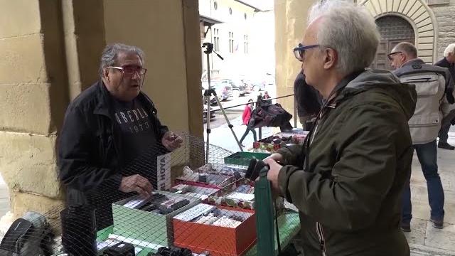 Arezzo omaggia la fotografia “vintage”: domenica 19 aprile torna Foto Antiquaria