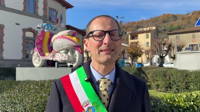 Scambio di opere d'arte: l'iniziativa tra Strada in Casentino e Pontedera - HteCpF-ipYo
