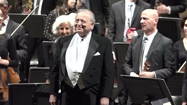 Ad Arezzo il concerto di Natale con il Maestro Renzetti - P2BpfW3Gcu0