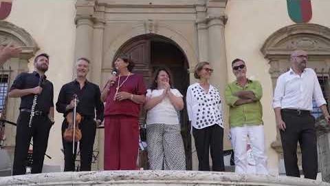 L’orchestra OIDA festeggia i 10 anni con una grande festa ad Arezzo - bHA5-nZVH7c