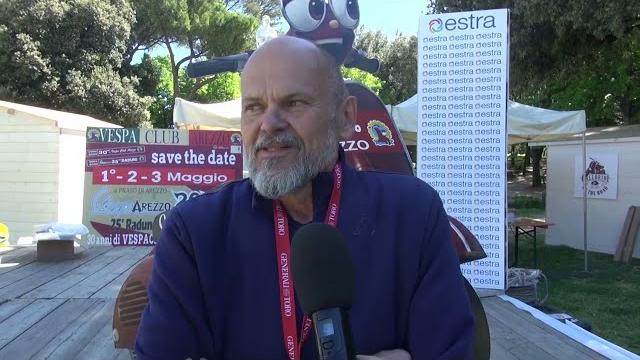 Fiera Antiquaria, edizione speciale di tre giorni. Al Prato raduno delle Vespe