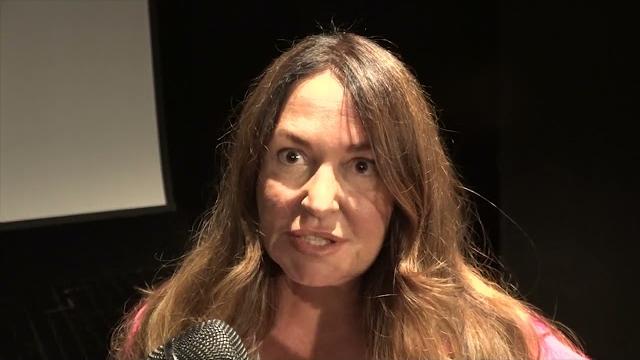 “L'amore forse” di Barbara Fabbroni, dopo il premio a Venezia la presentazione ad Arezzo - k7hhVF28iq8