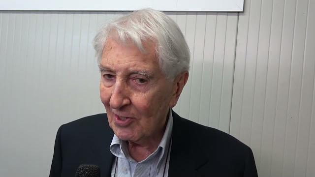 Corrado Augias presenta al Teatro Tenda “La vita s’impara” - zvzIgL0MOR4
