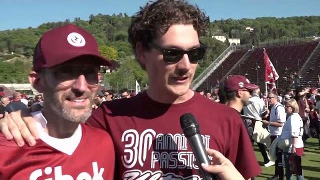 E' festa amaranto per la promozione in B dell'Arezzo. Non accadeva da 19 anni